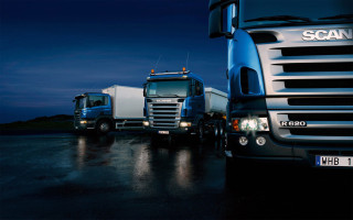 http://cargo2268.ru/wp-content/uploads/2015/09/Three-trucks-on-blue-background-320x200.jpg